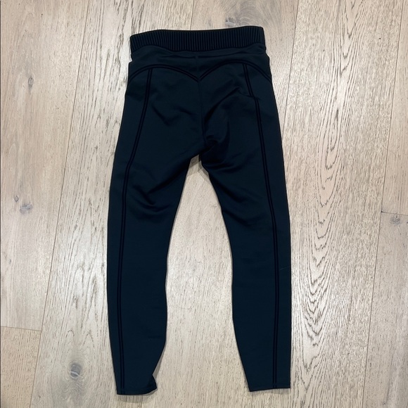 ALO Yoga Black line up legging - Picture 6 of 7